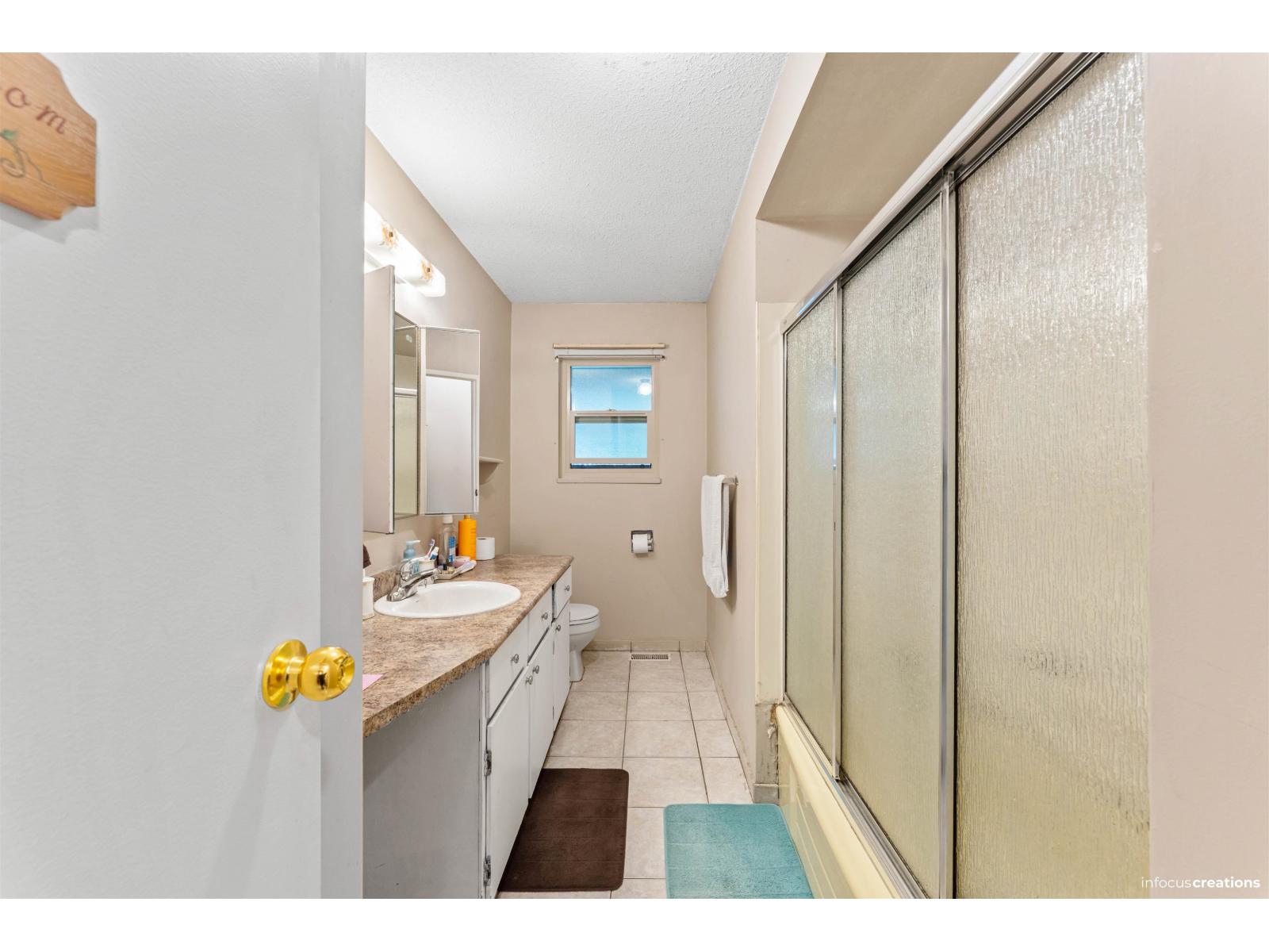 15156 93 Avenue Property Photo 9
