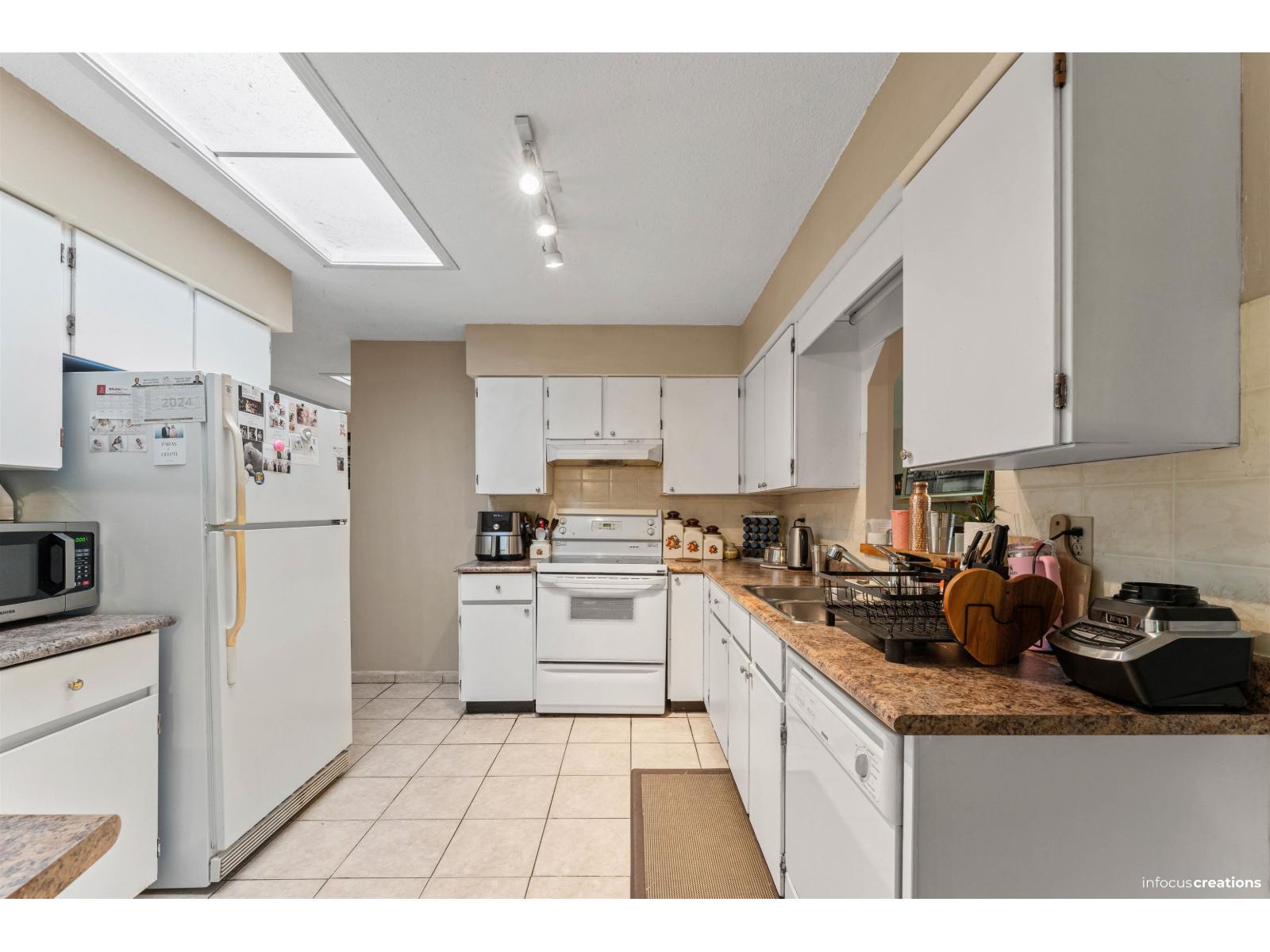 15156 93 Avenue Property Photo 17