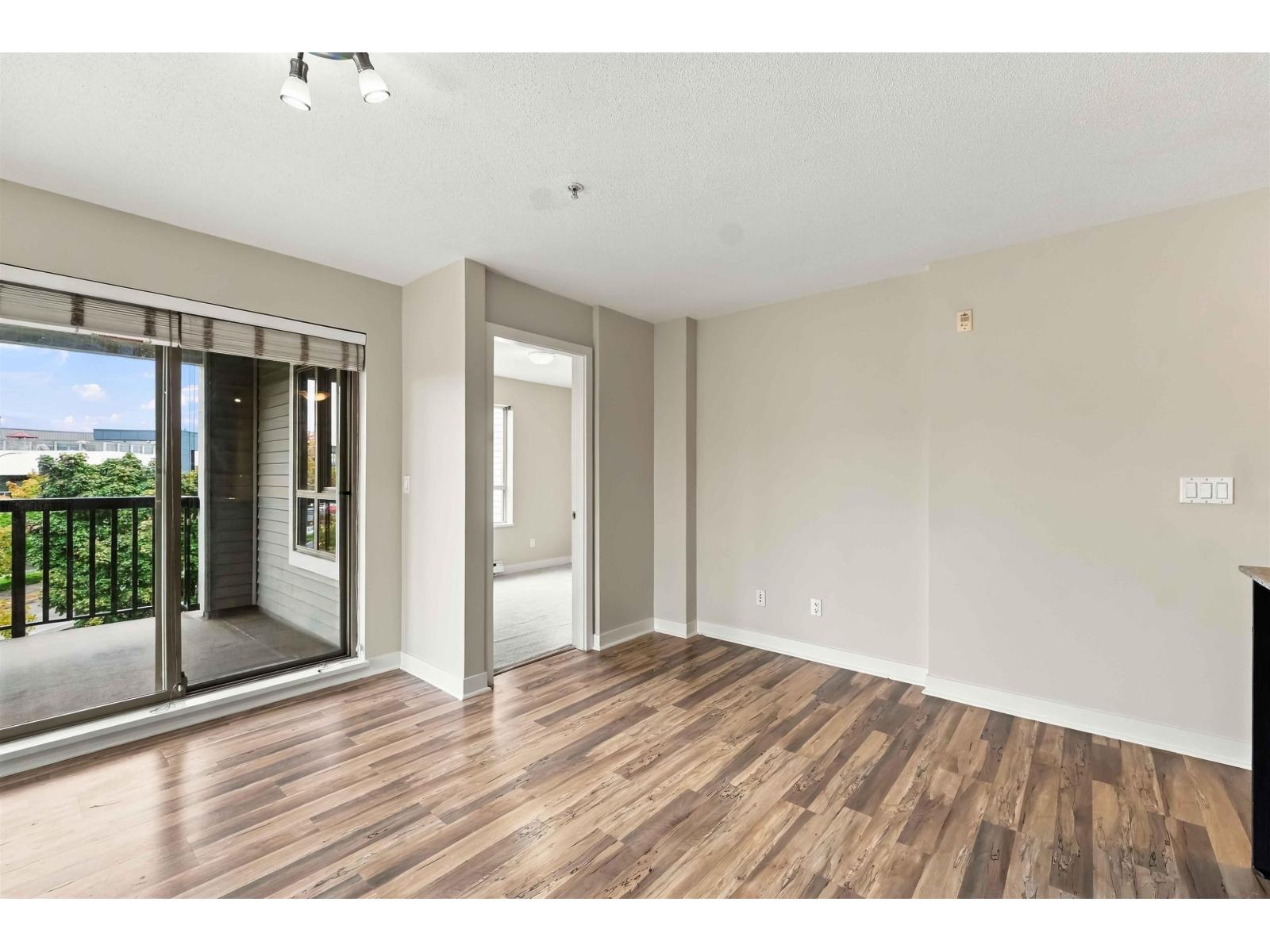 328 8915 202 Street Property Photo 10