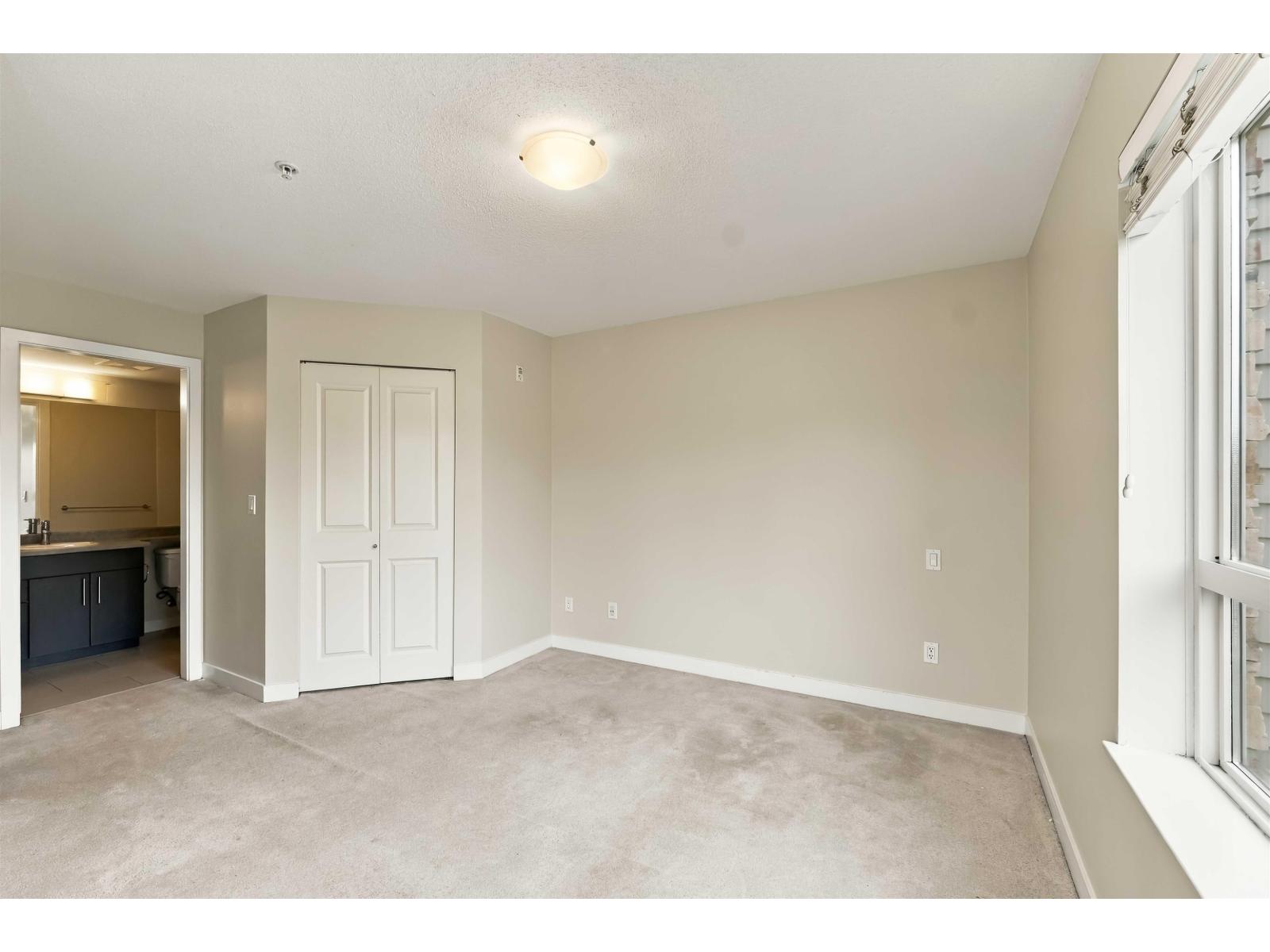 328 8915 202 Street Property Photo 17