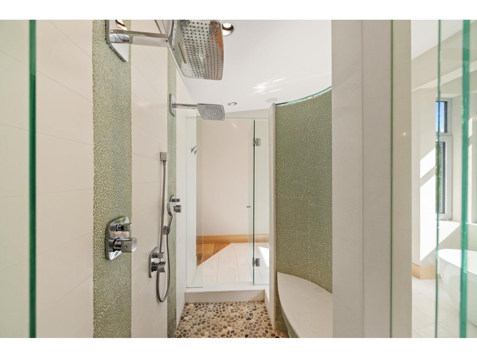 1 230 208th Street Property Photo 18