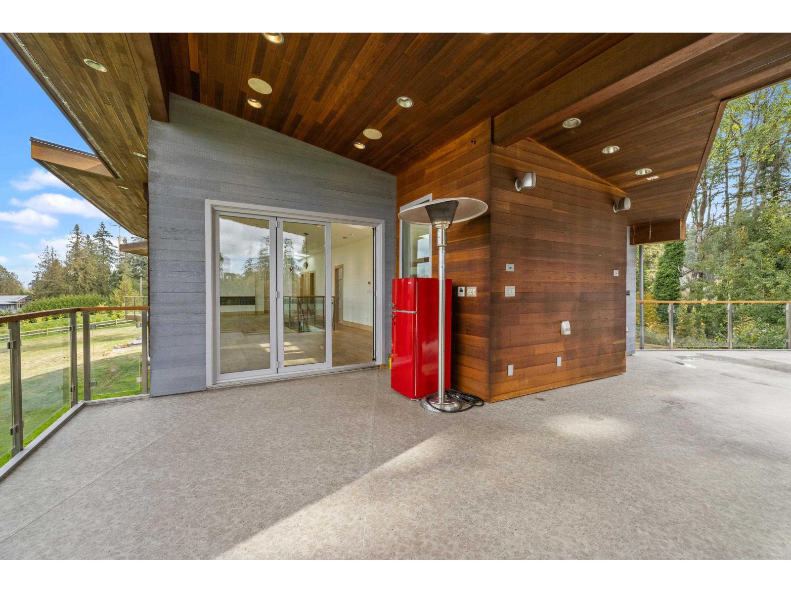 1 230 208th Street Property Photo 34
