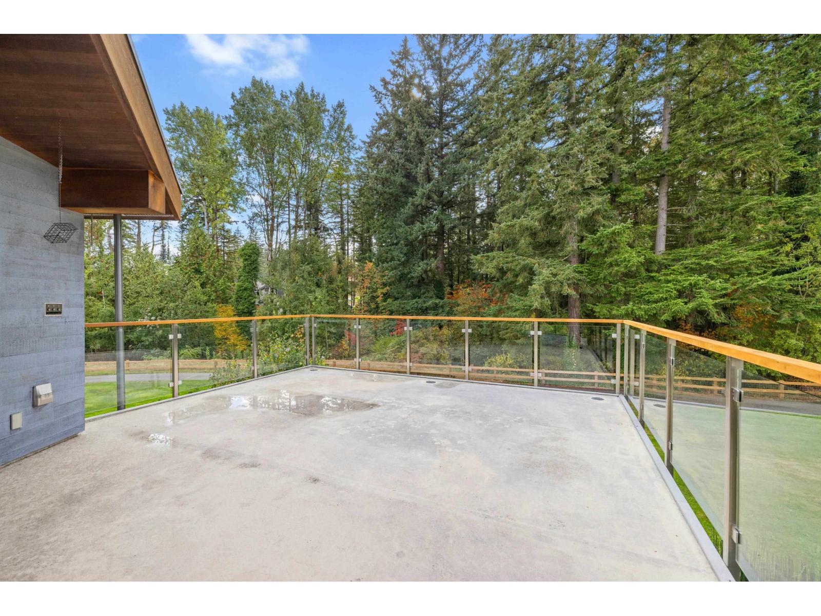1 230 208th Street Property Photo 35