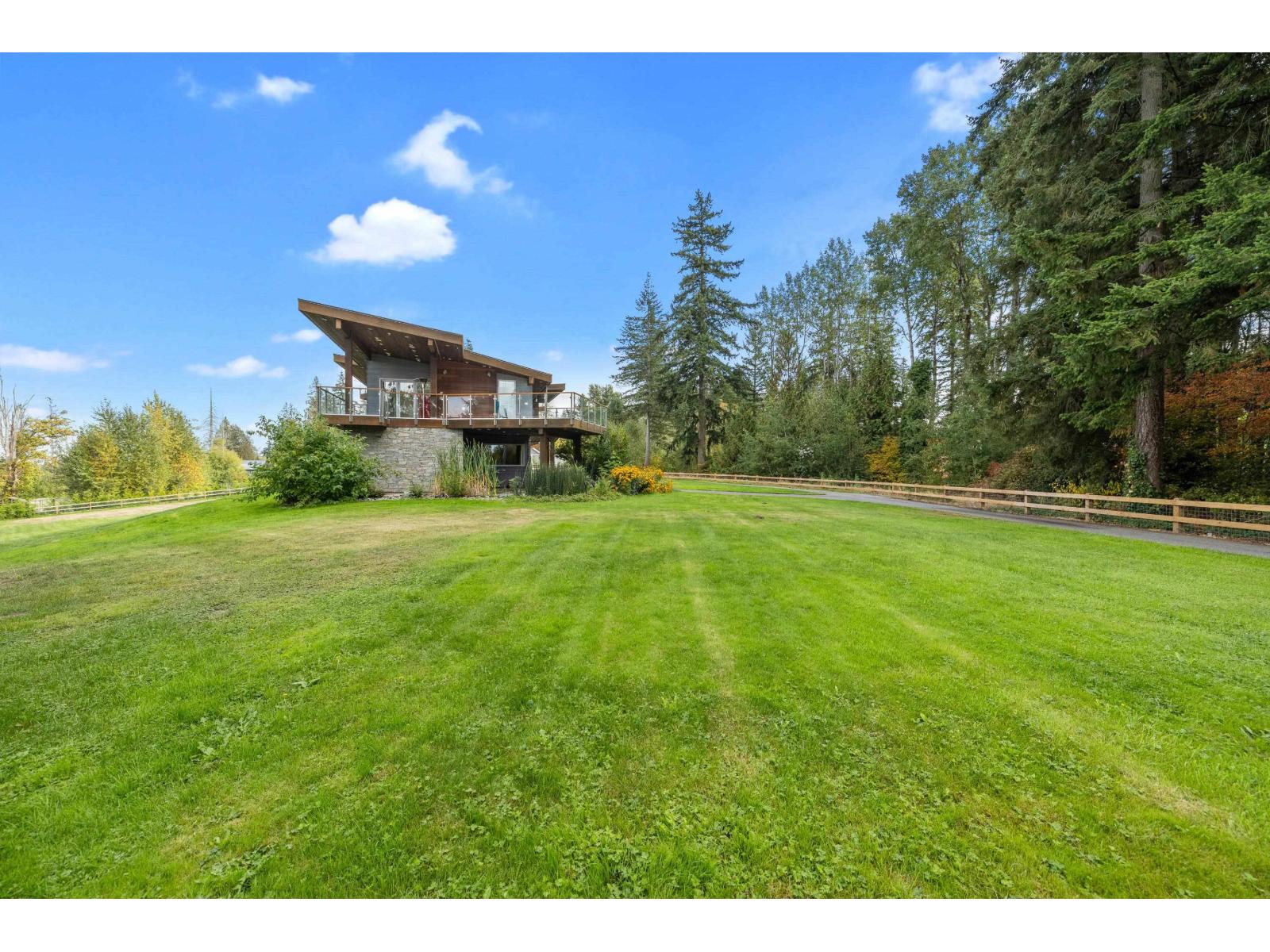 1 230 208th Street Property Photo 39