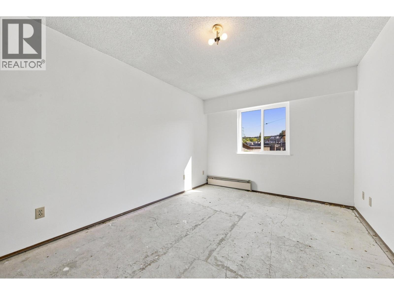 205 1825 W 8th Avenue Property Photo 22