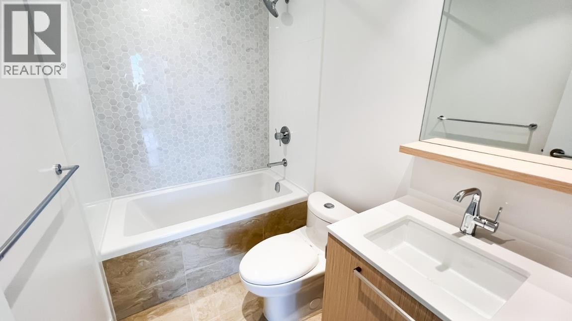 10xx 567 Clarke Road Property Photo 11