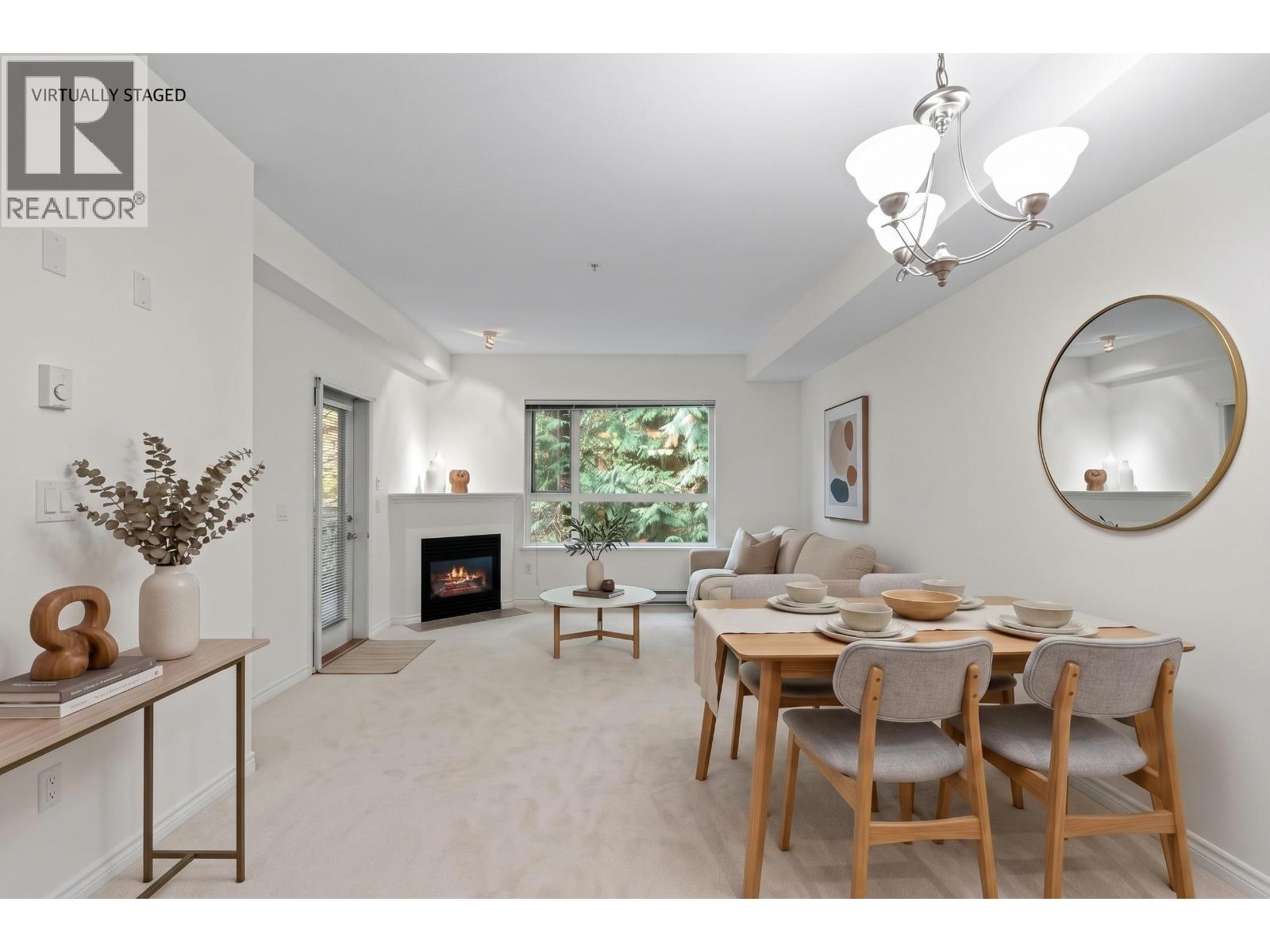 208 3151 Connaught Crescent Property Photo 11