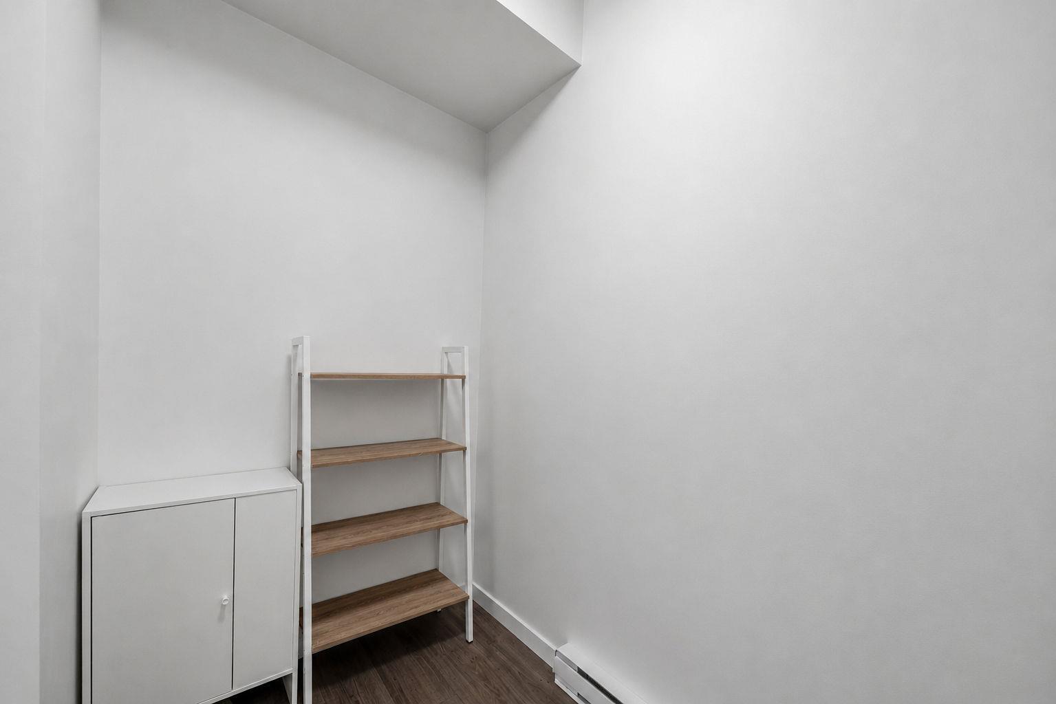 B315 20078 85 Avenue Property Photo 15