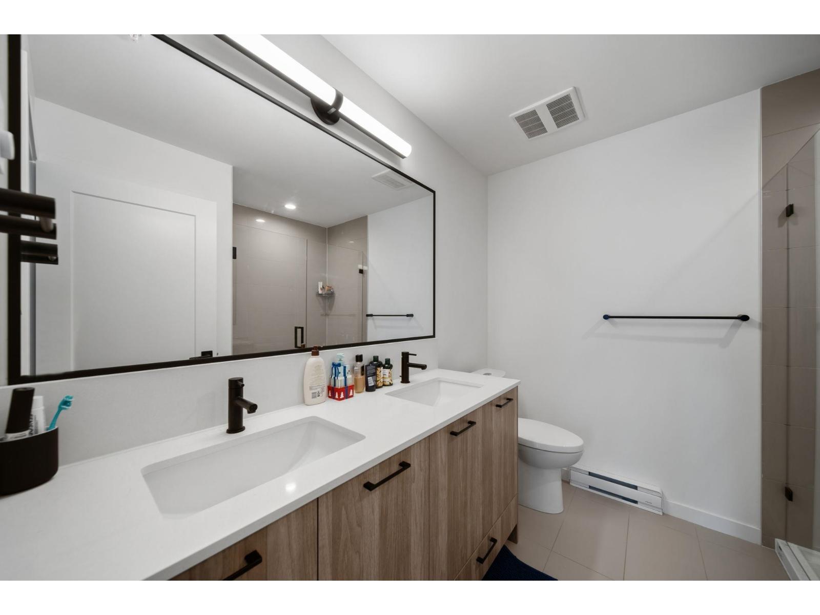 B315 20078 85 Avenue Property Photo 18