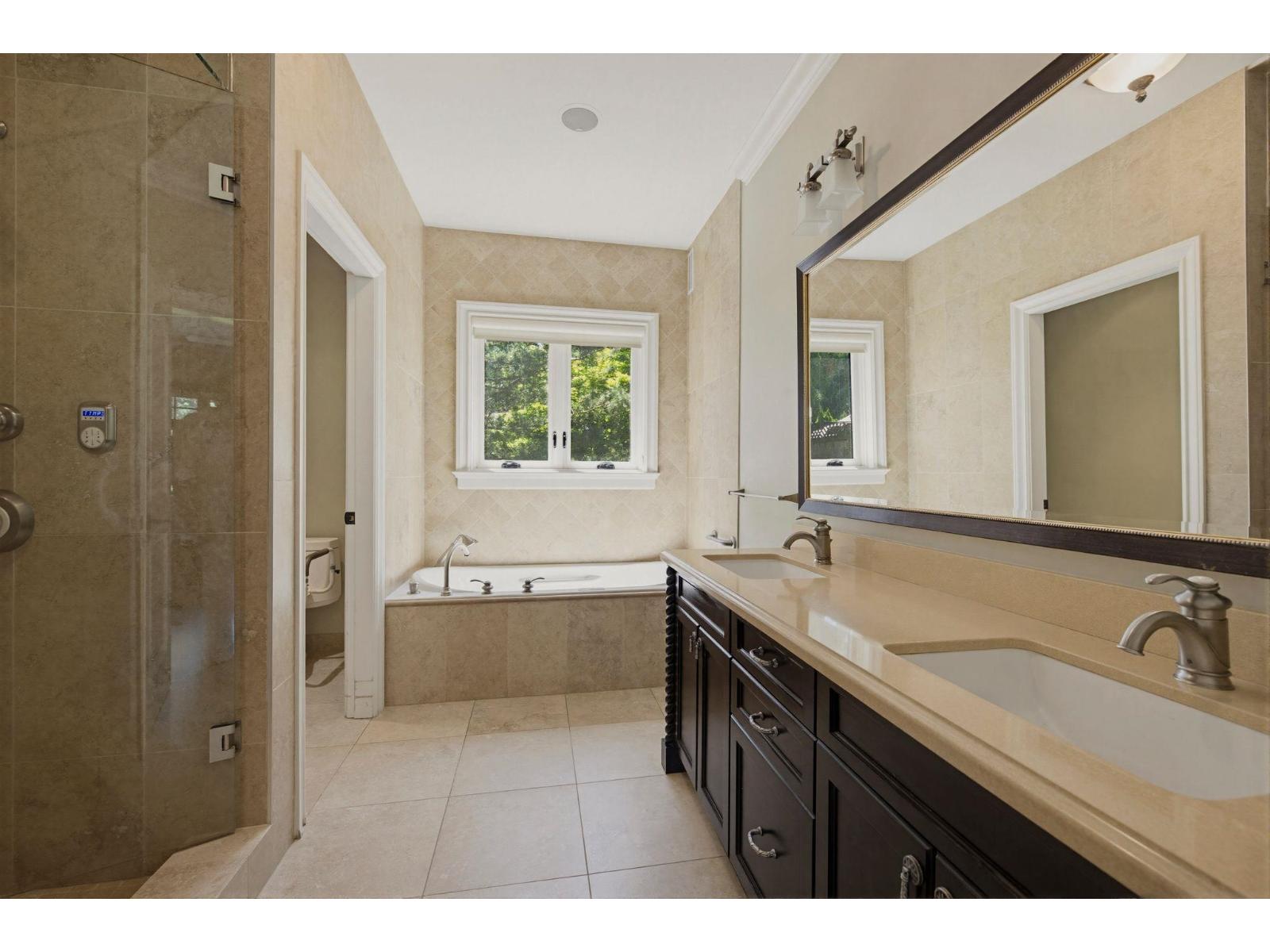 12536 26a Avenue Property Photo 6