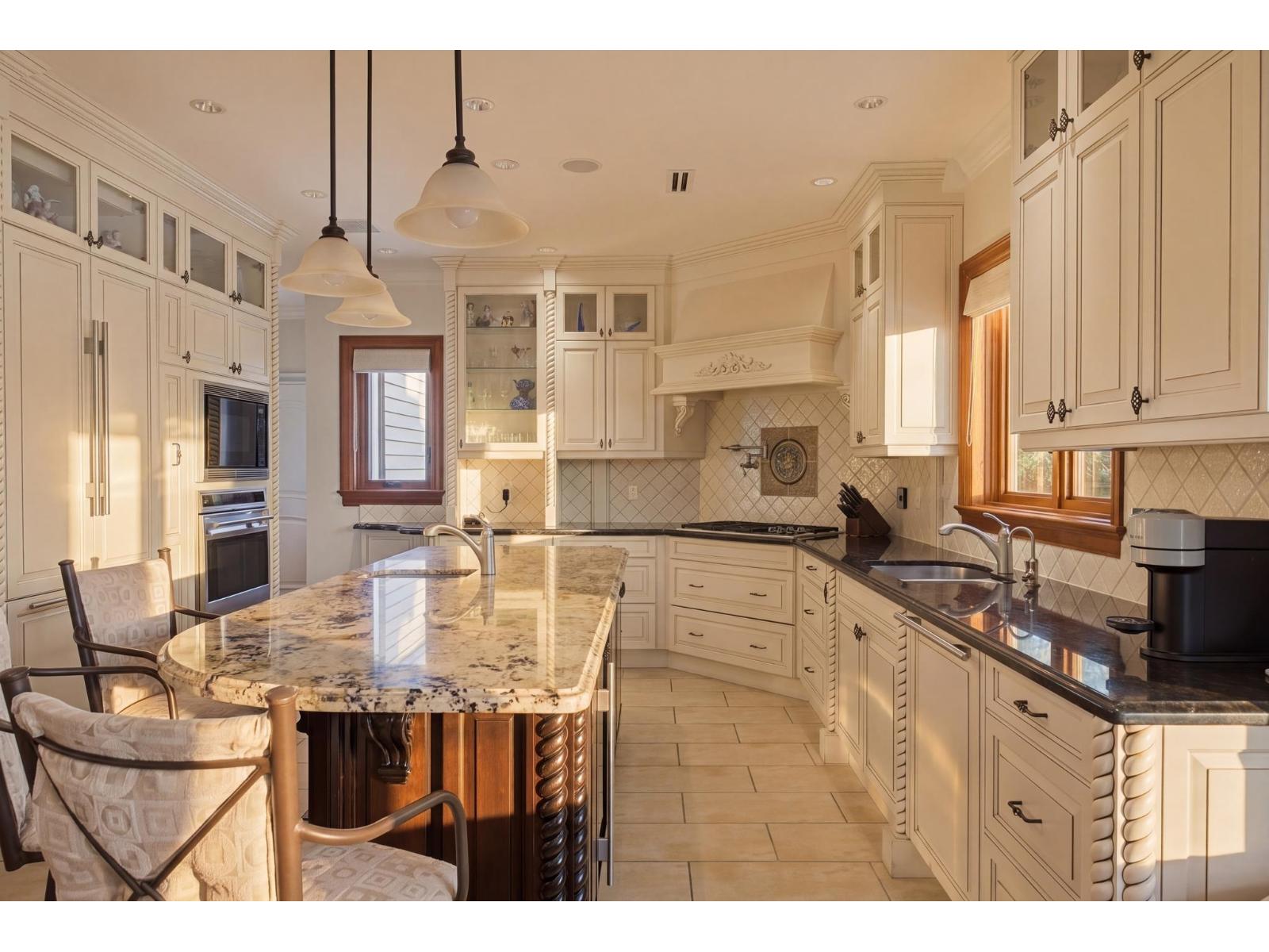 12536 26a Avenue Property Photo 10