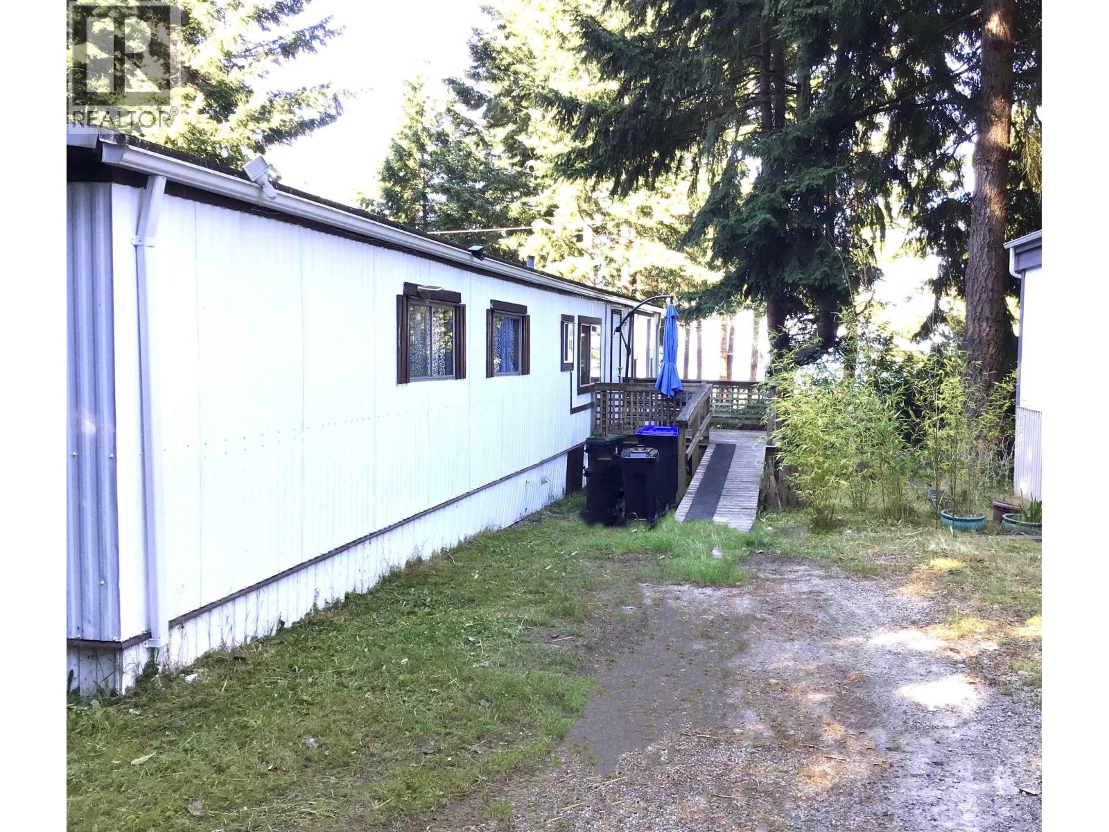 20 5288 Selma Park Road Property Photo 19