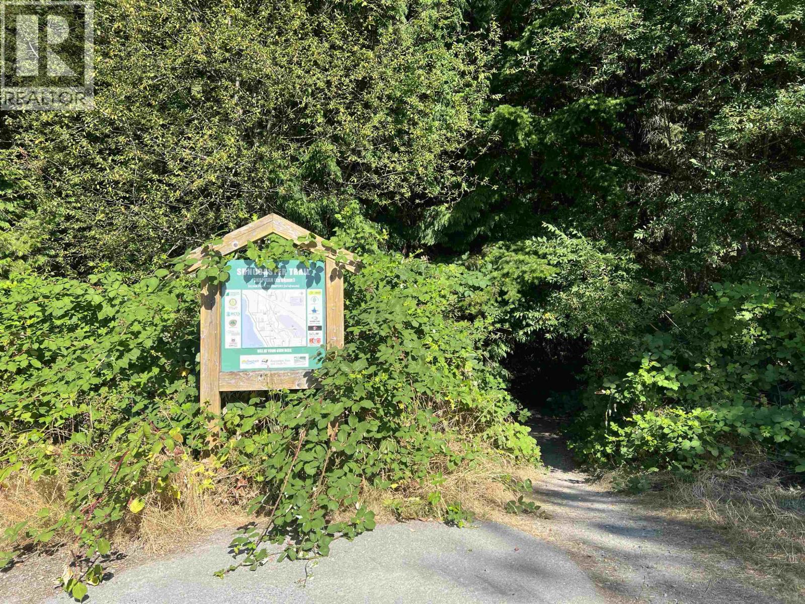 20 5288 Selma Park Road Property Photo 25