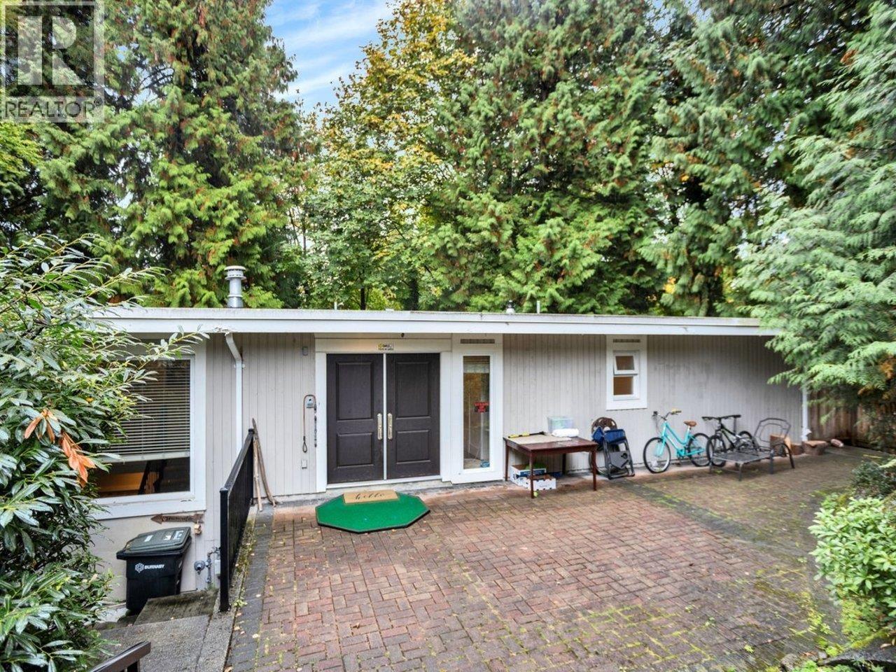 7565 WHELEN COURT Property Photo 1
