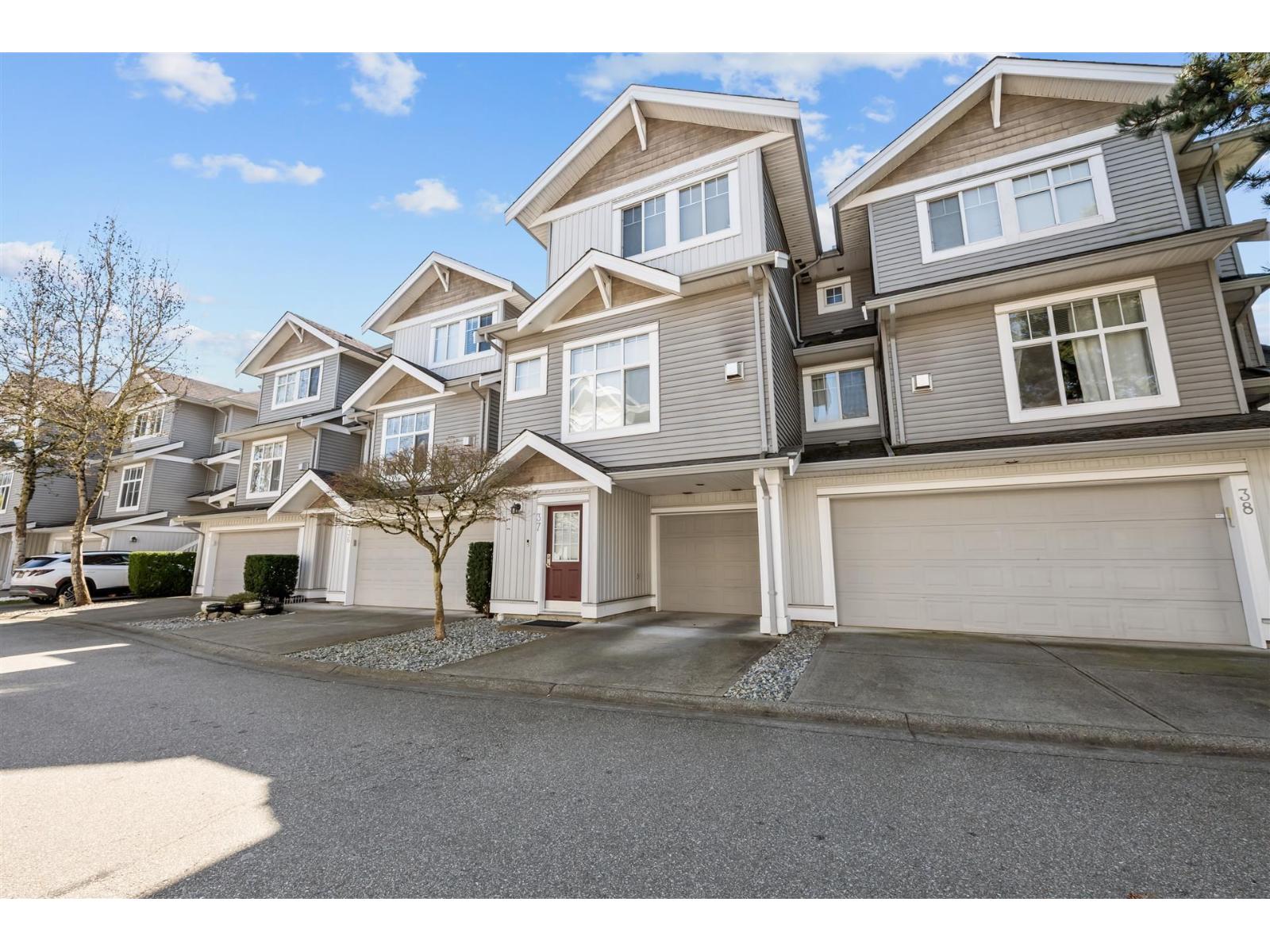 37 16760 61 Avenue Property Photo 1