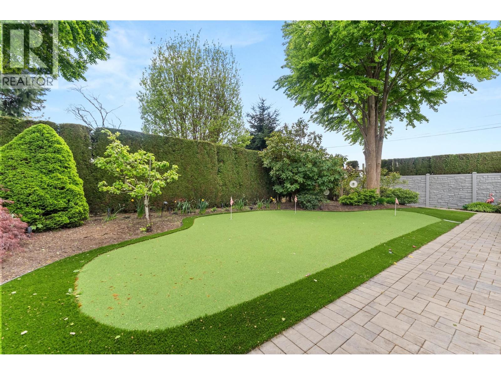 8440 Steveston Highway Property Photo 36