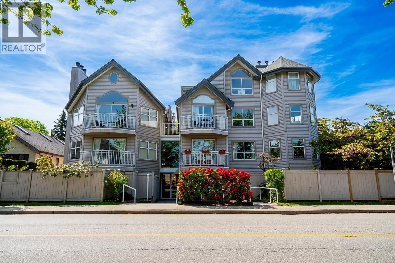 592 W 16TH AVENUE