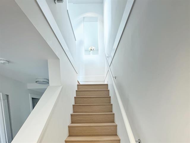 8 15828 27 Avenue Property Photo 8