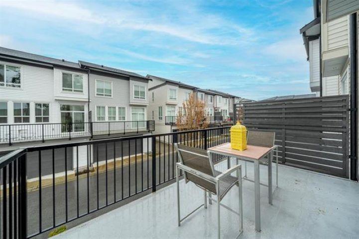 8 15828 27 Avenue Property Photo 11