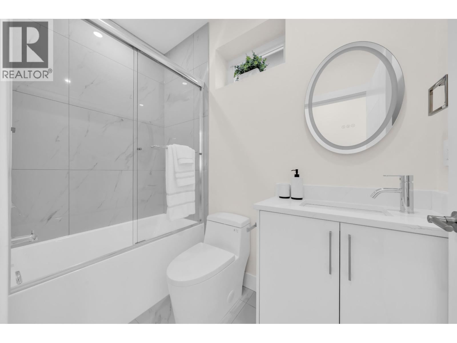 1 3581 Haida Drive Property Photo 19