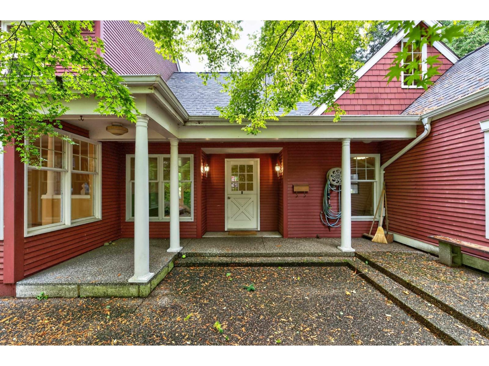 2555 128 Street Property Photo 2