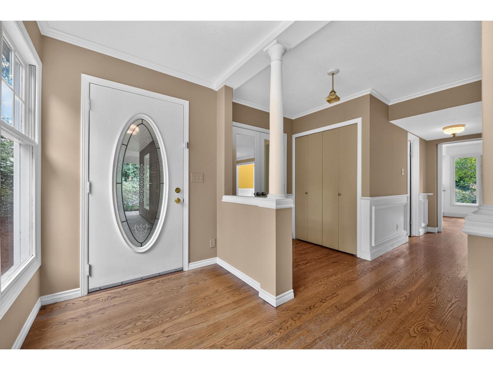 2555 128 Street Property Photo 4