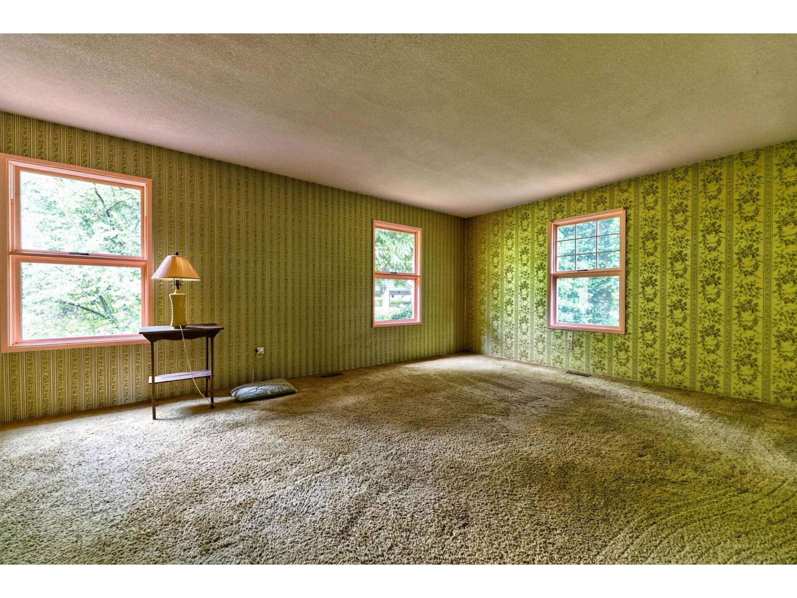 2555 128 Street Property Photo 13