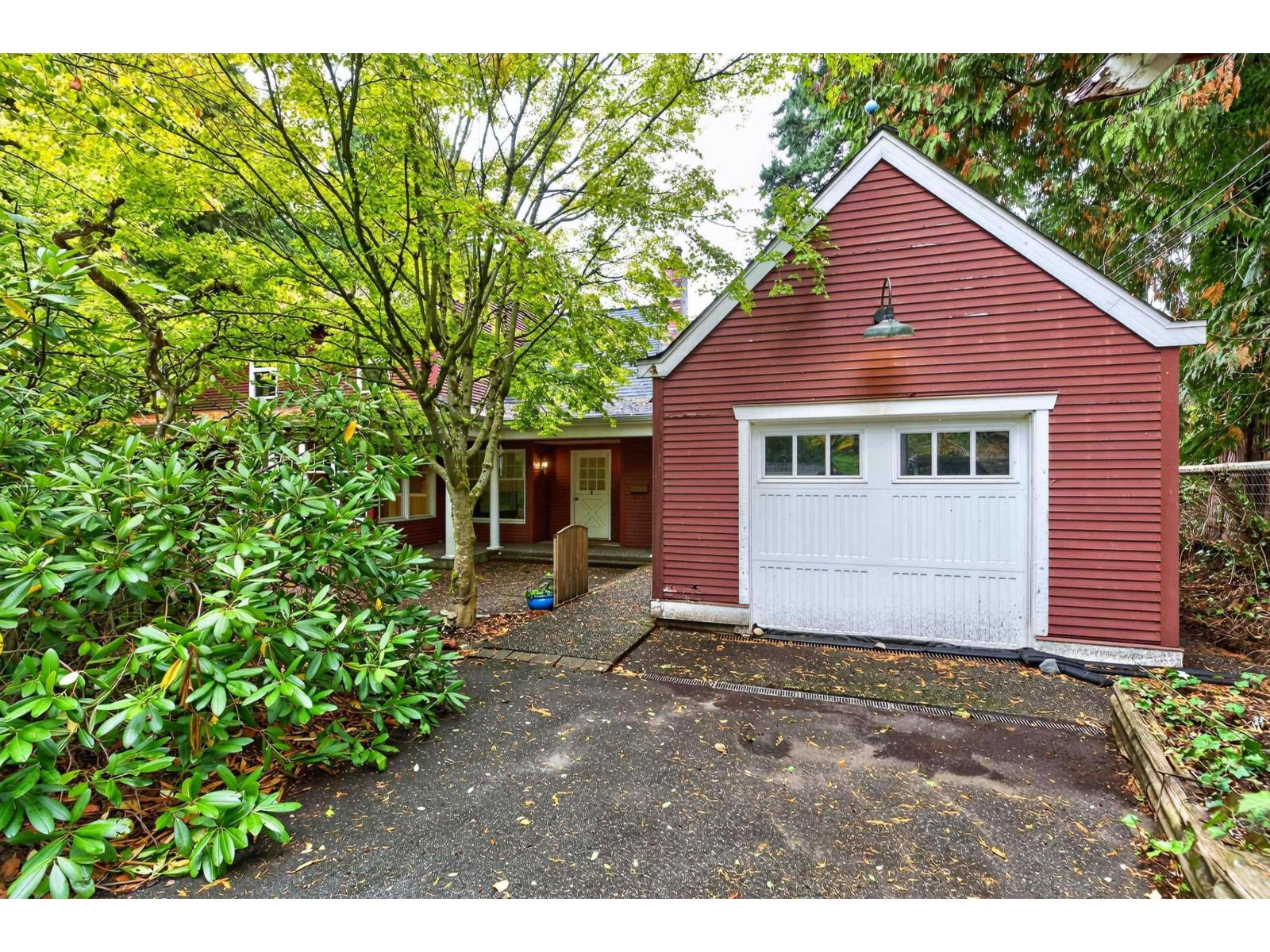 2555 128 Street Property Photo 18