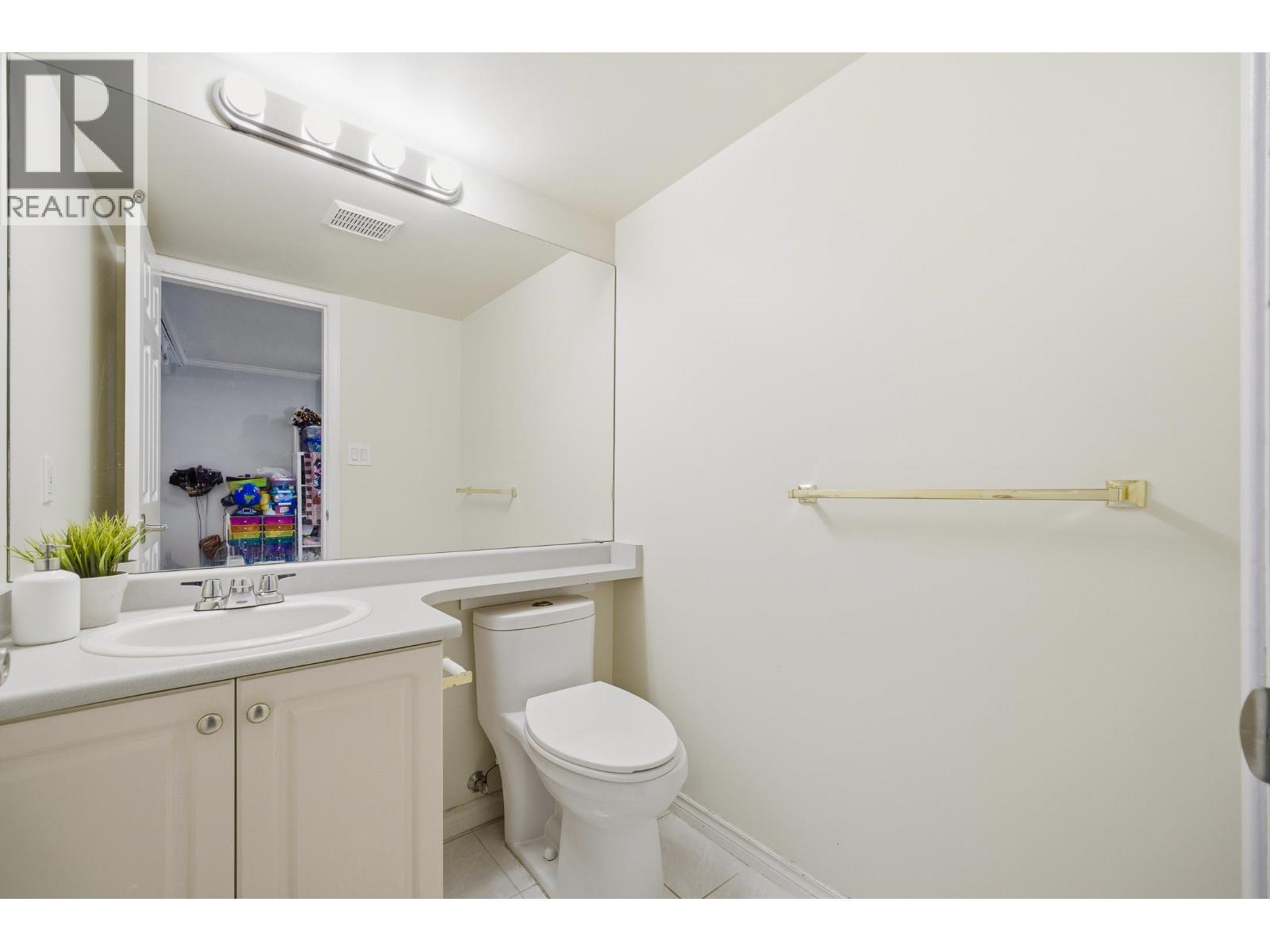 18 8711 Jones Road Property Photo 9