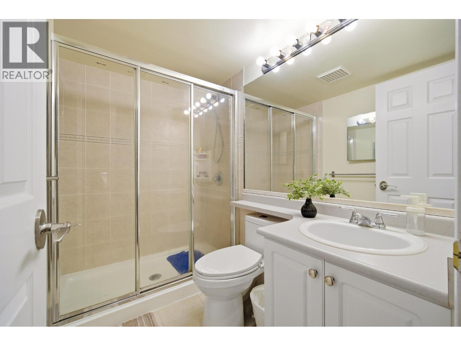 18 8711 Jones Road Property Photo 16