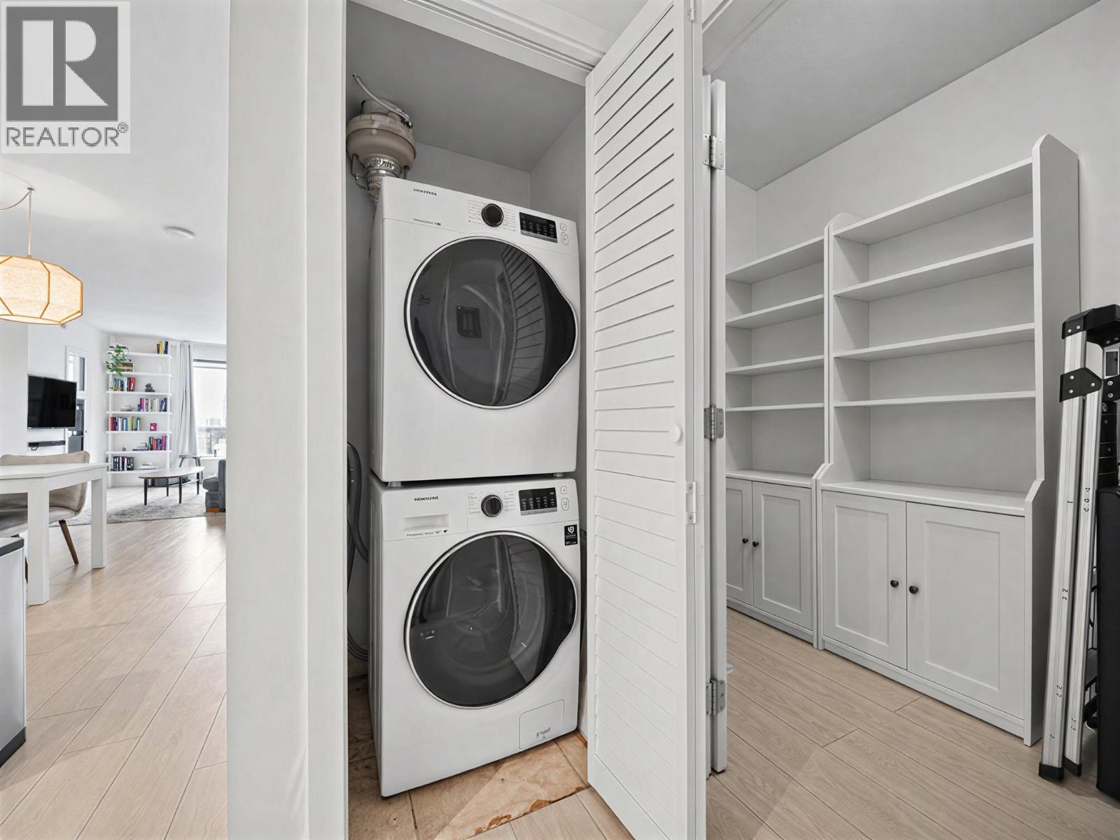 512 1133 Homer Street Property Photo 15