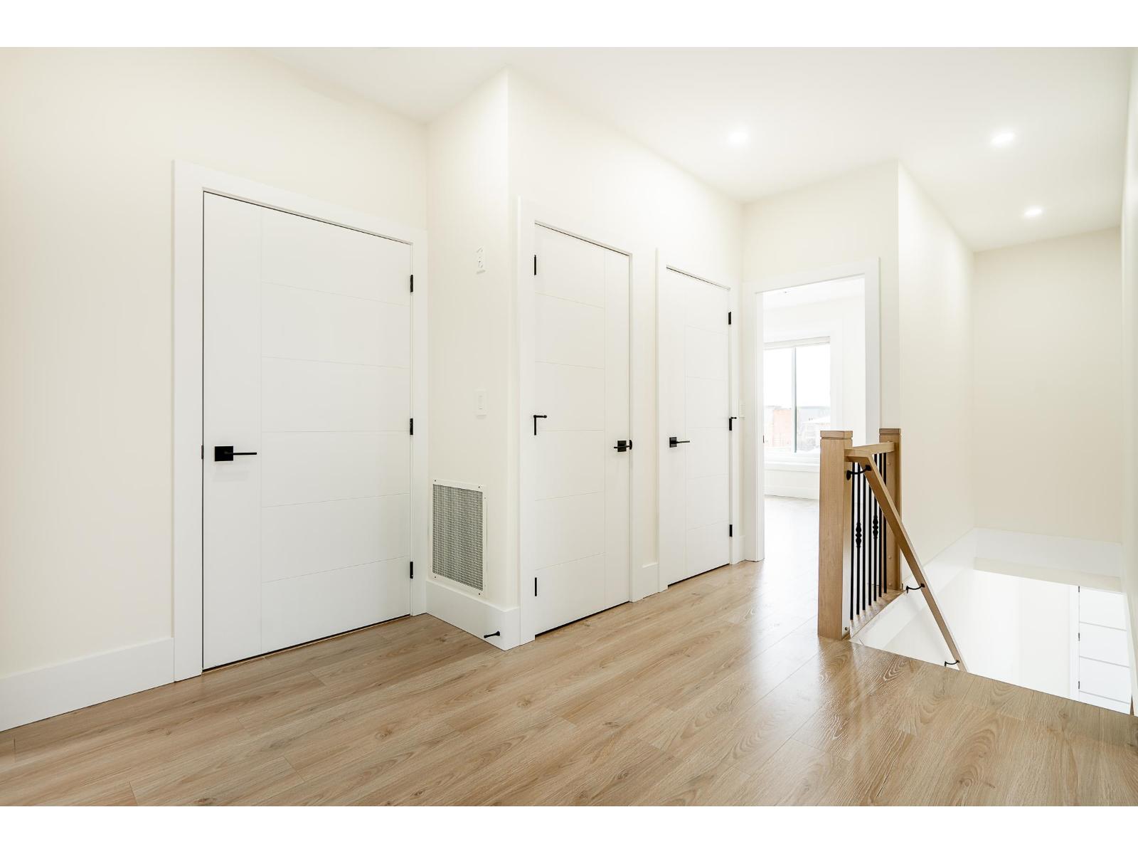10648 124 Street Property Photo 12