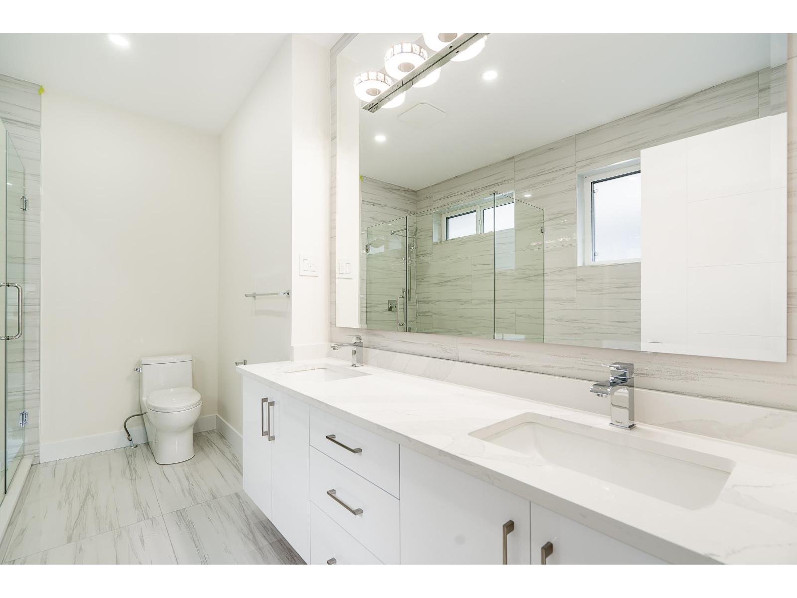 10648 124 Street Property Photo 15