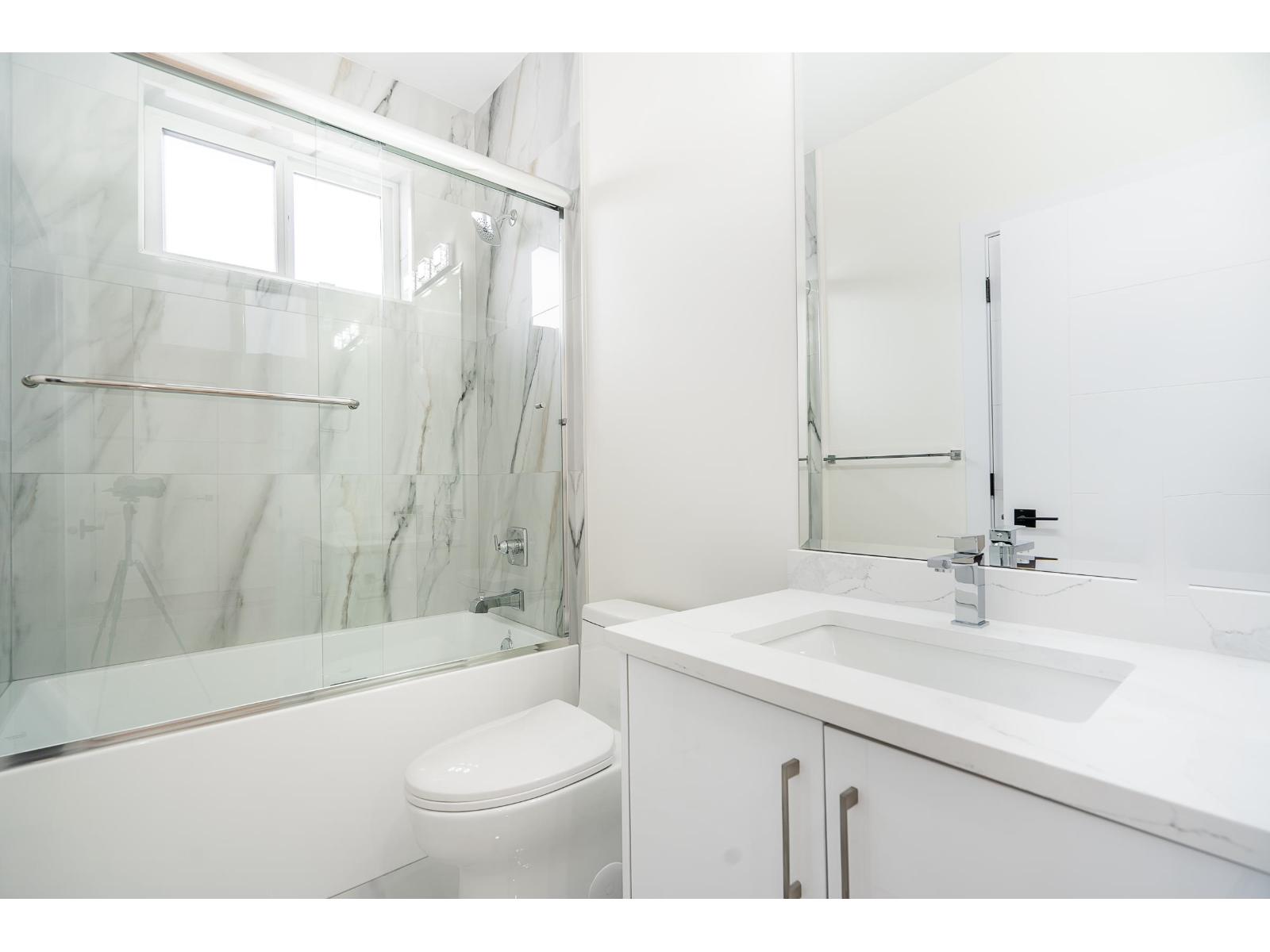 10648 124 Street Property Photo 23