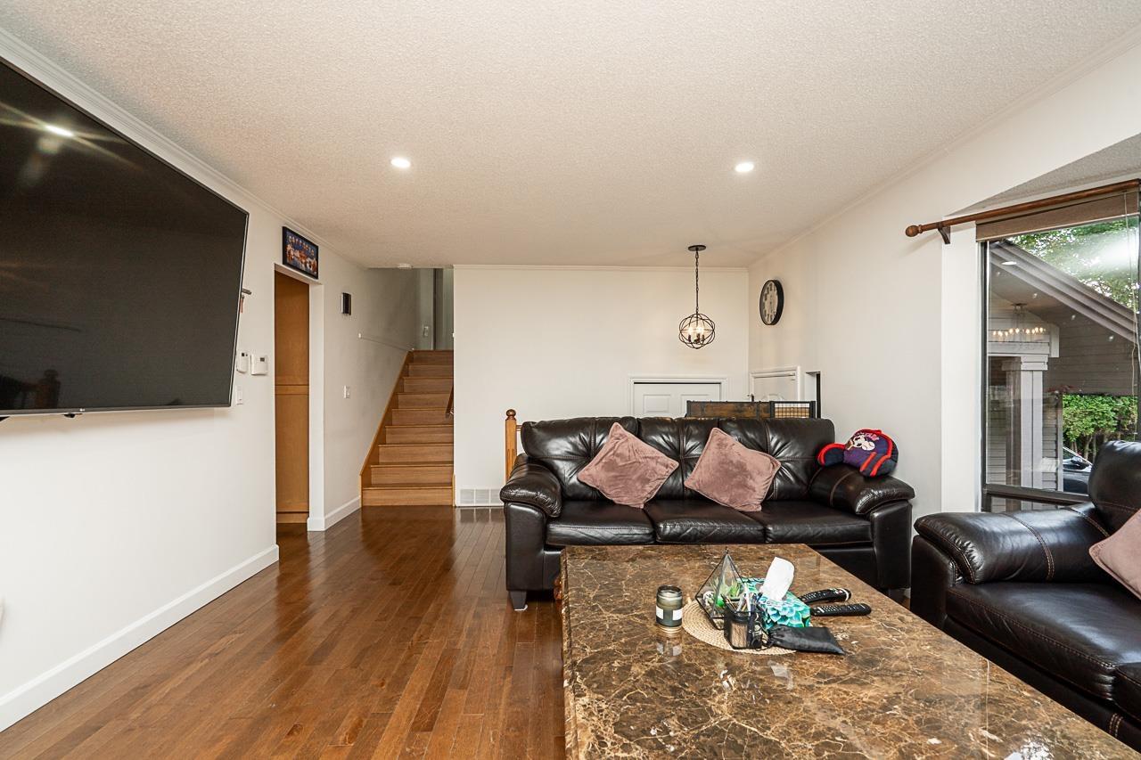 8448 154 Street Property Photo 5