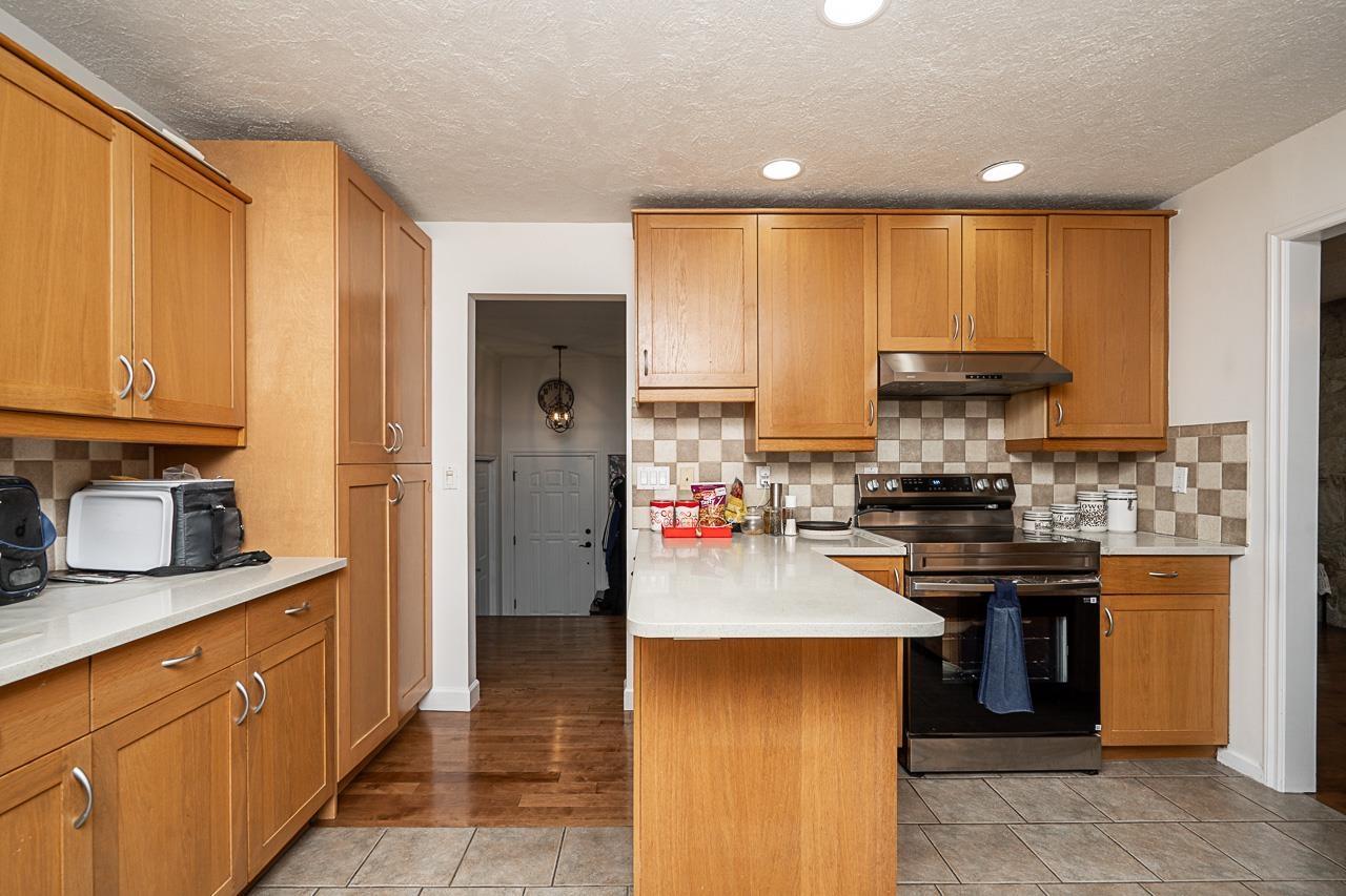 8448 154 Street Property Photo 9
