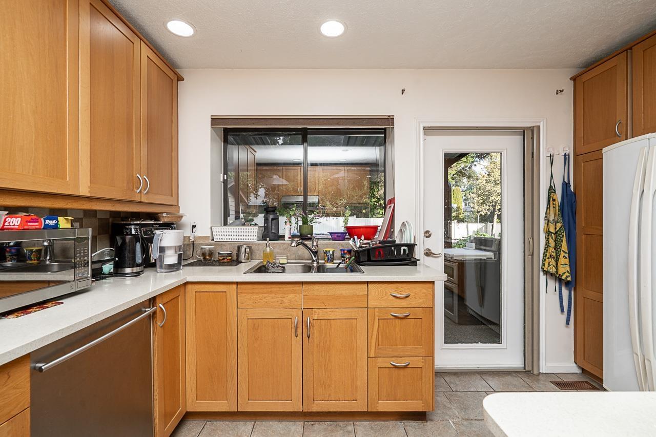 8448 154 Street Property Photo 10