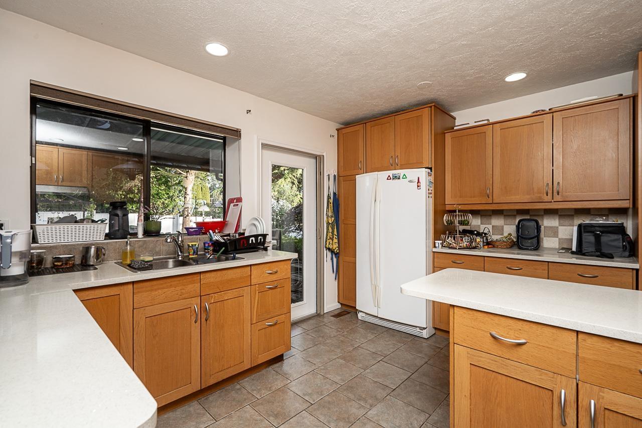 8448 154 Street Property Photo 11