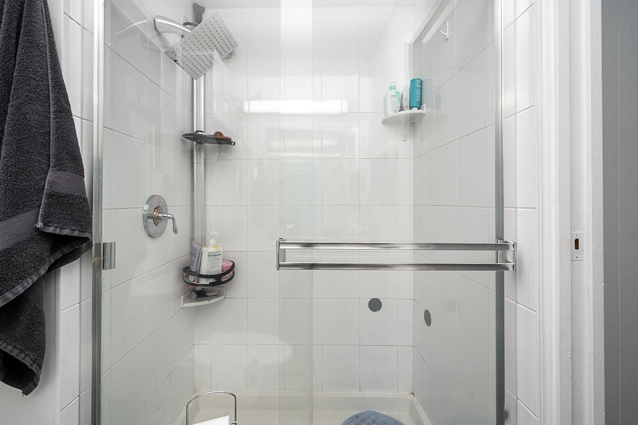 8448 154 Street Property Photo 16