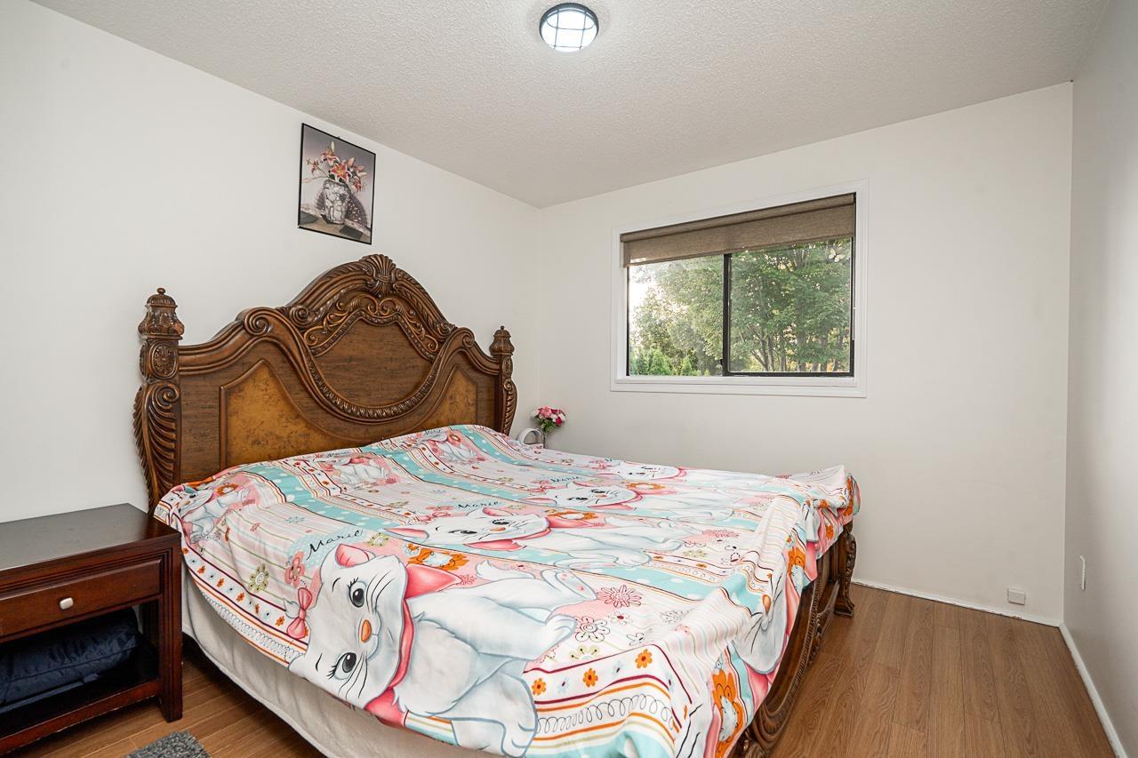8448 154 Street Property Photo 18