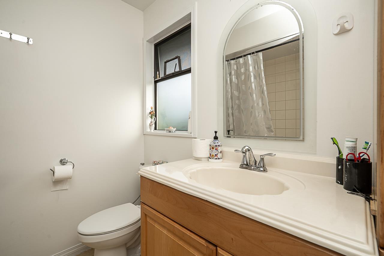 8448 154 Street Property Photo 19