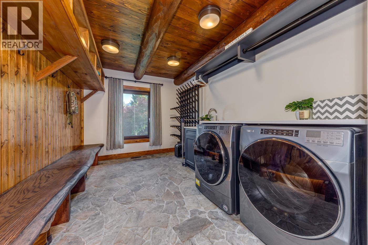 6403 St Andrew's Way Property Photo 24