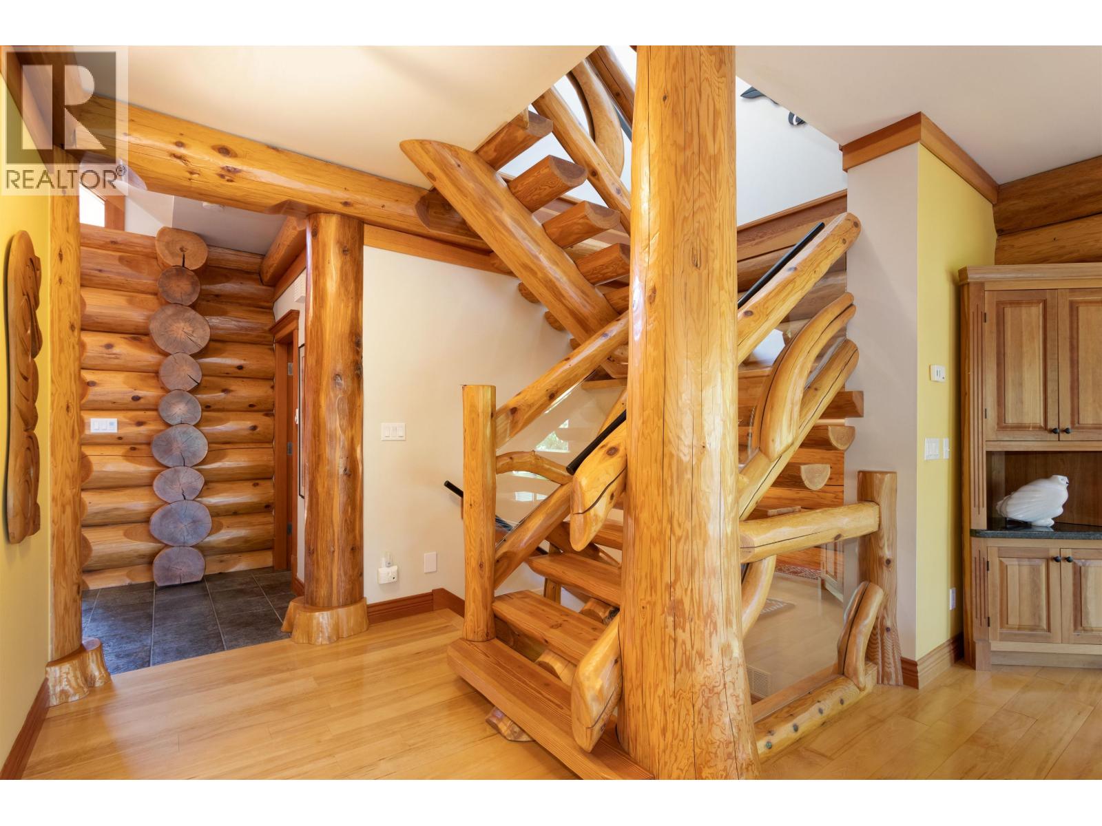 6361 Fairway Drive Property Photo 4
