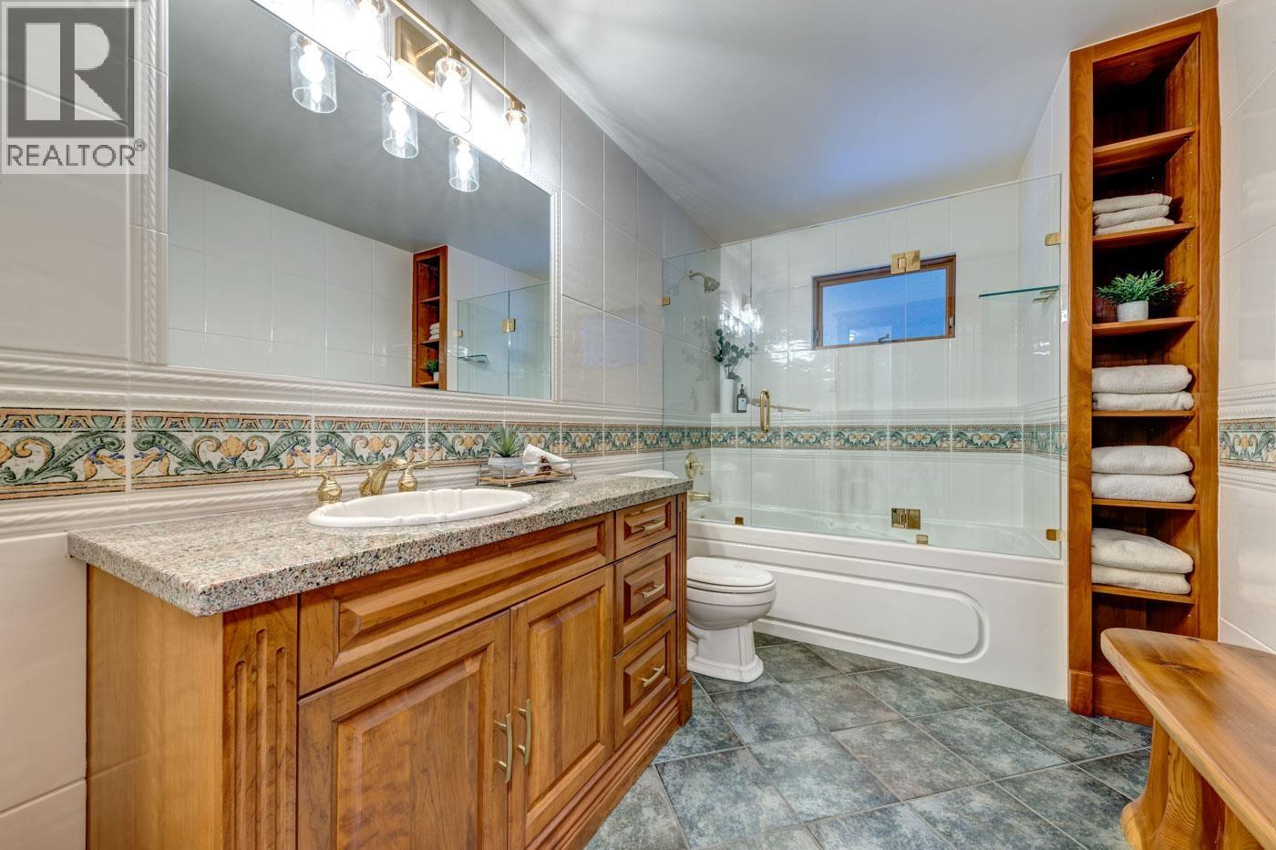 6361 Fairway Drive Property Photo 15