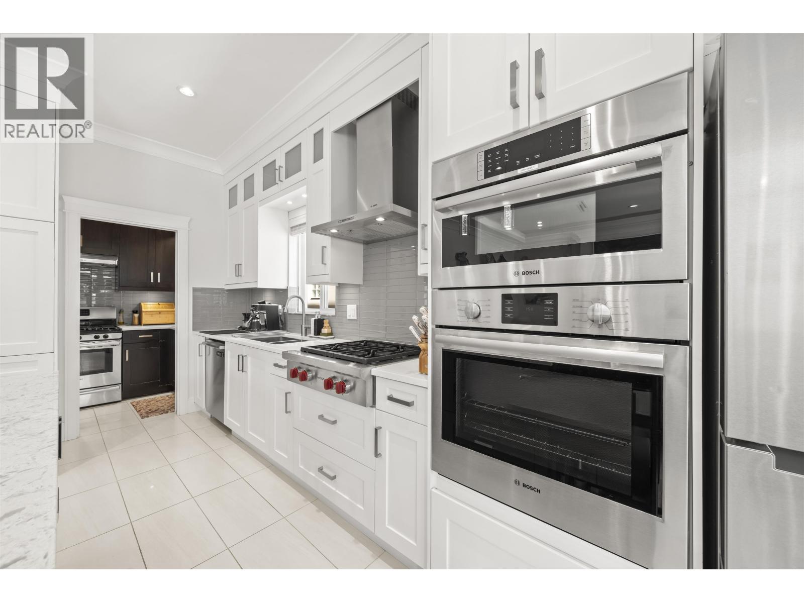 4758 Maitland Property Photo 12