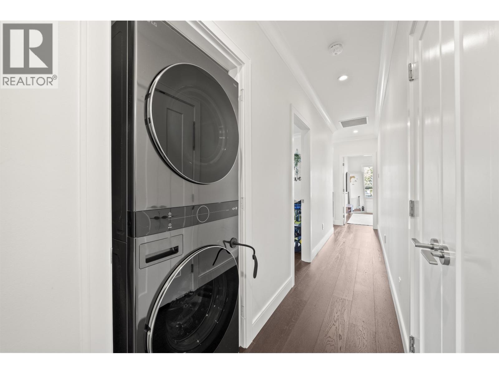 4758 Maitland Property Photo 15