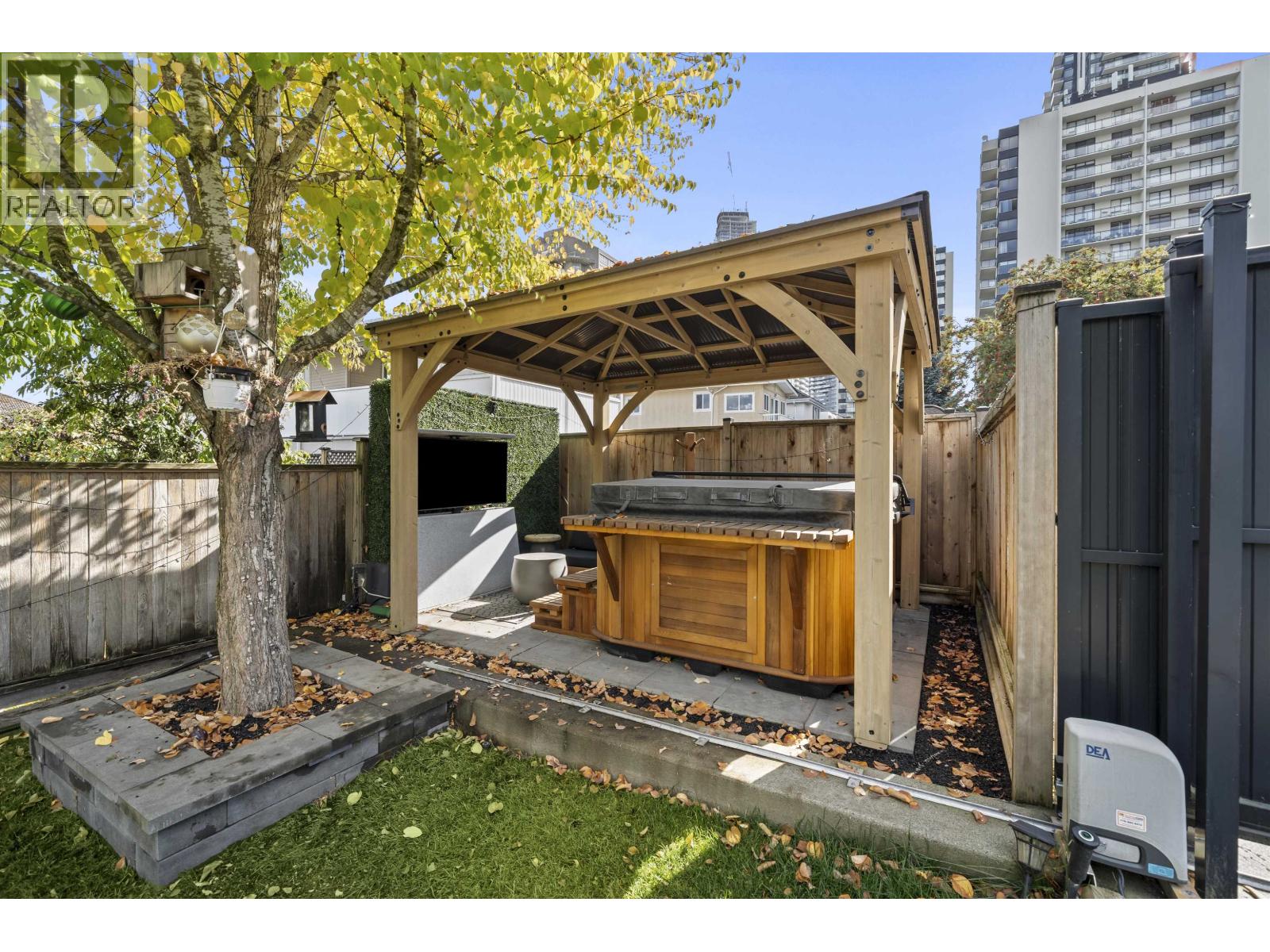4758 Maitland Property Photo 39
