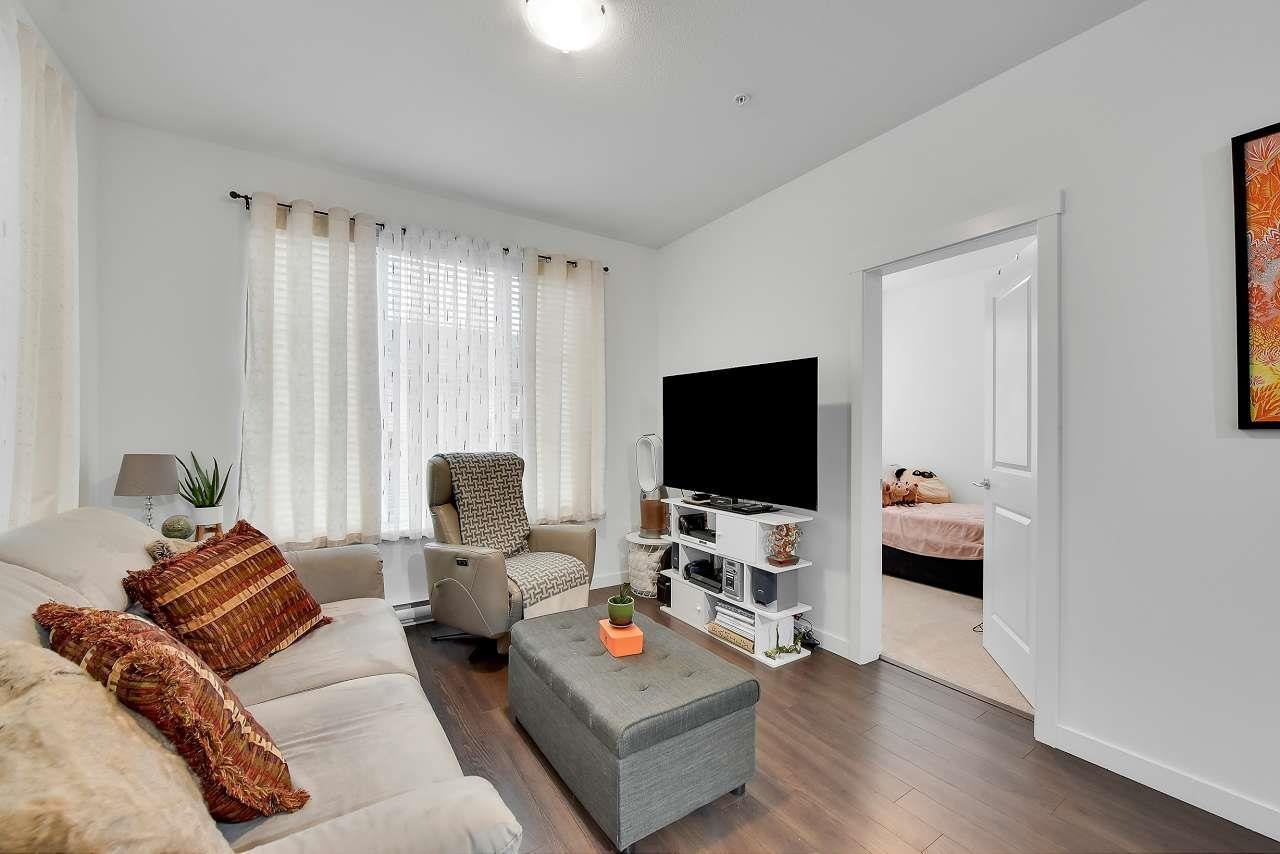 209 15835 85 Avenue Property Photo 4