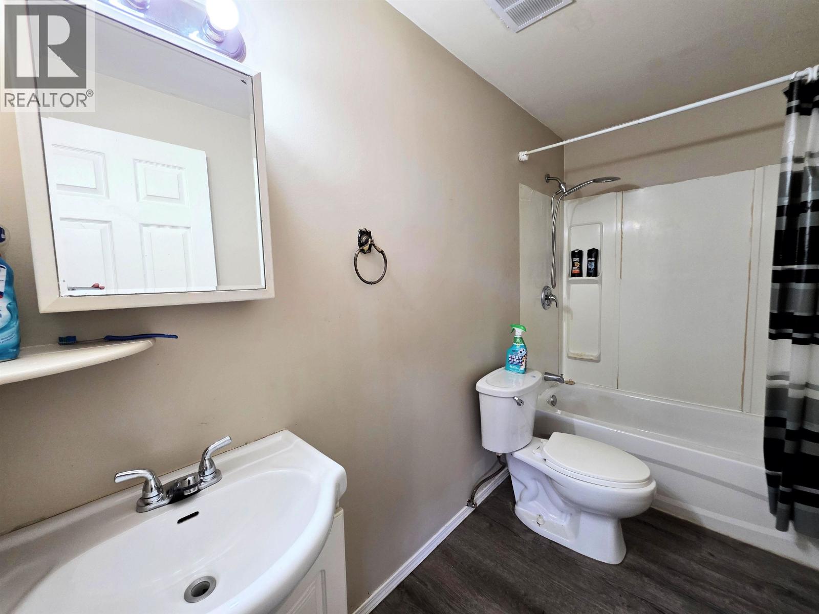 1456-1462 Milburn Avenue Property Photo 9