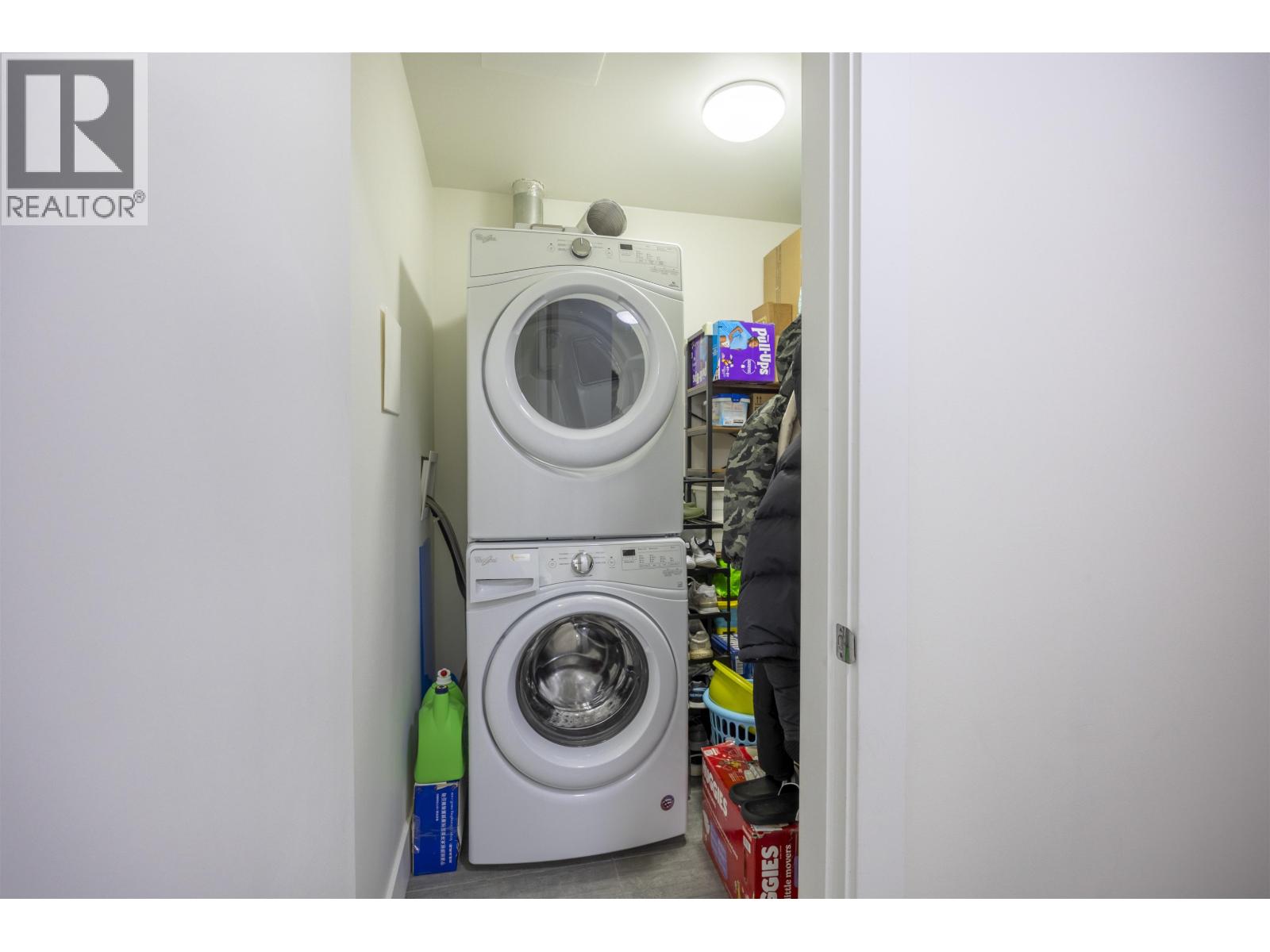 305 8580 River District Crossing Property Photo 19